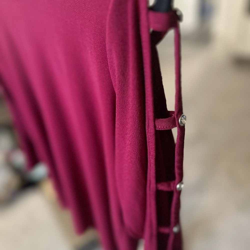 ✨Madison Deep Red Long Sleeve Top | Size Small - Picture 4 of 9